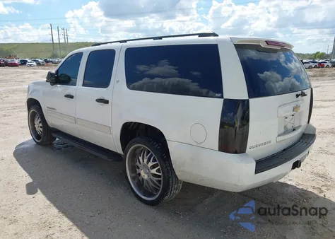 2010 Chevrolet Suburban 1500 Ls from USA, damaged, VIN 1GNUCHE01AR165298
